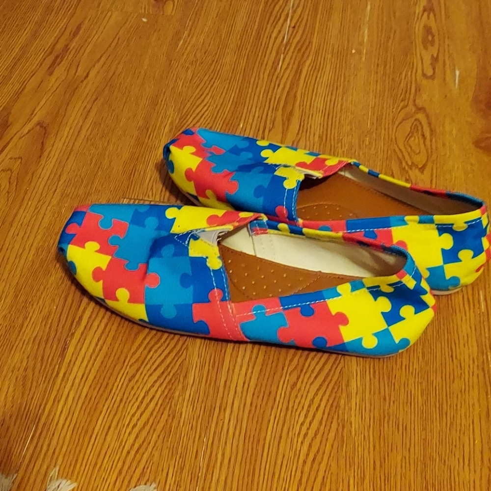 Shoes - Picture 2 of 2